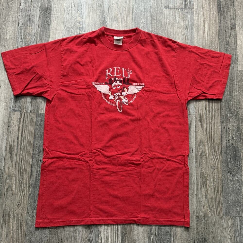 Vtg M & M World Men’s Red NYC Bike Bicycle Graphic Y2K Style T-shirt (Size XL)